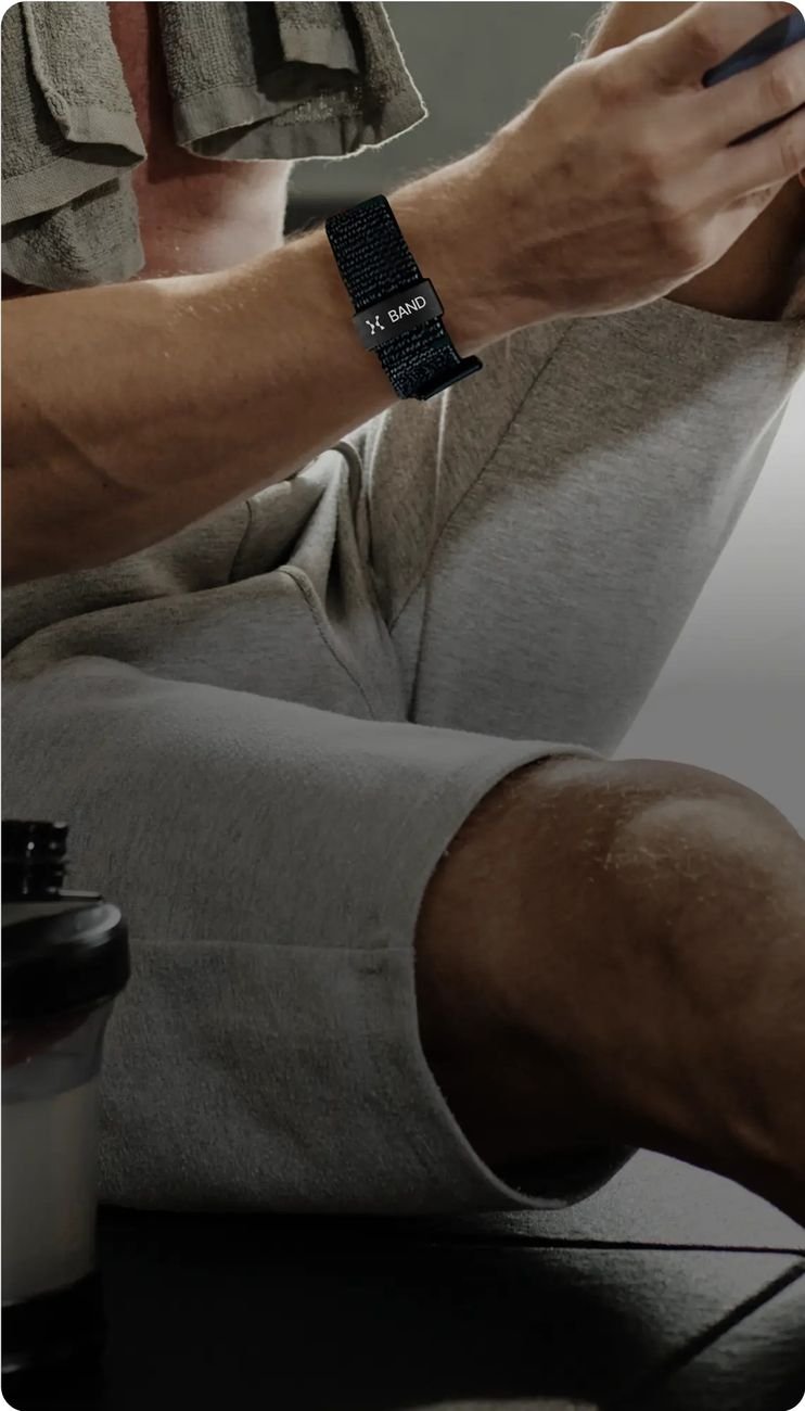 Hume Band app screen showing metabolic momentum score and other daily health metrics